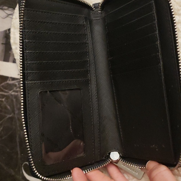 Michael Kors Wallet with Phone Holder - Picture 3 of 7
